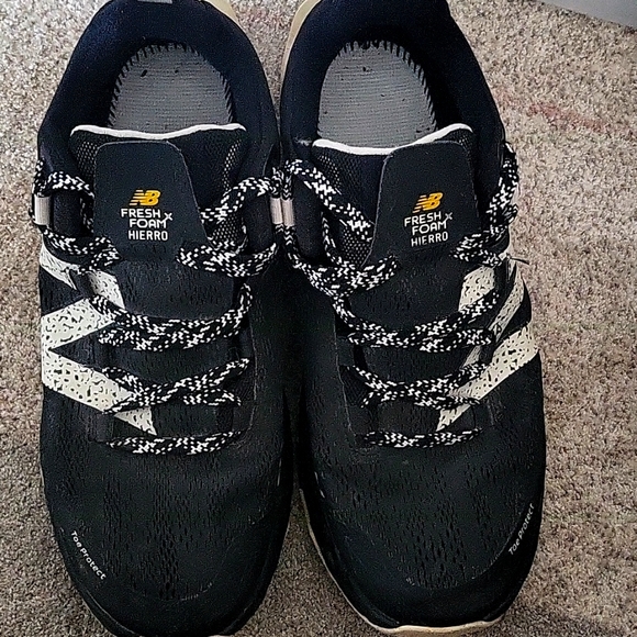 Mens New Balance vibram sneakers - Picture 2 of 6